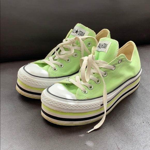 green platform converse